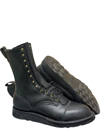 #71 - Ground Pounder Crepe 10 - Size 11.5D - ¡Zapatos legendarios! Elegancia terrenal. 11.5D. $599.